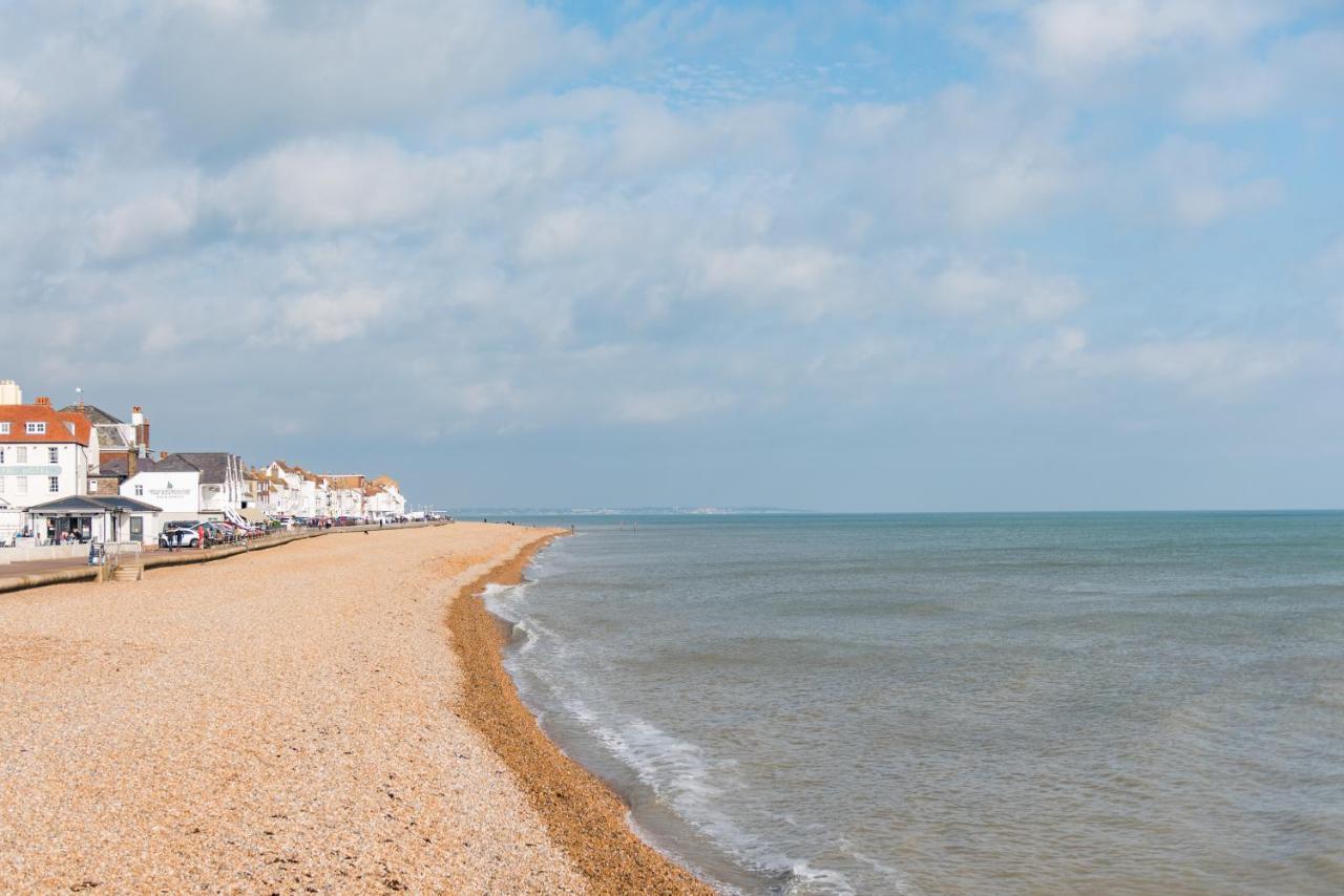 Pier View - Beautiful Sea View Apartment In Deal Dış mekan fotoğraf